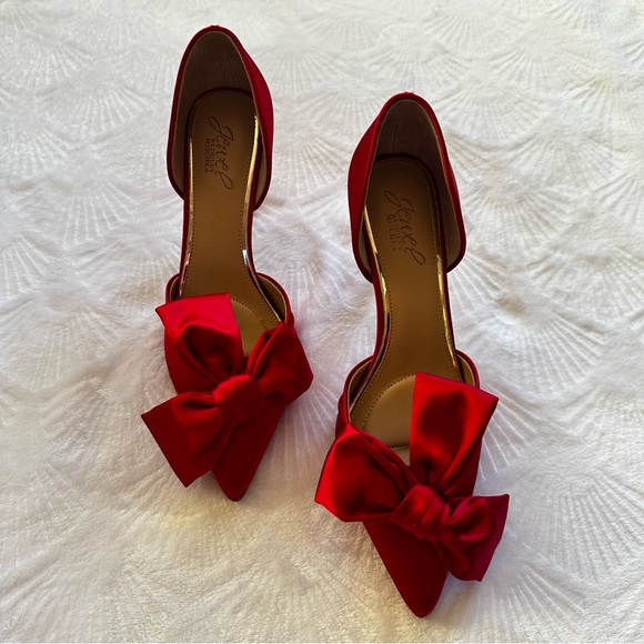 Jewel Badgley Mischka Red Satin Bow Heels - Picture 7 of 10